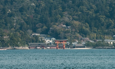 厳島神社の造営より受け継がれる木工のまち「廿日市」